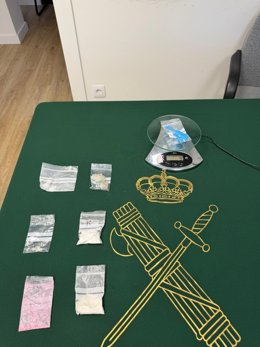 Sustancias intervenidas al detenido.