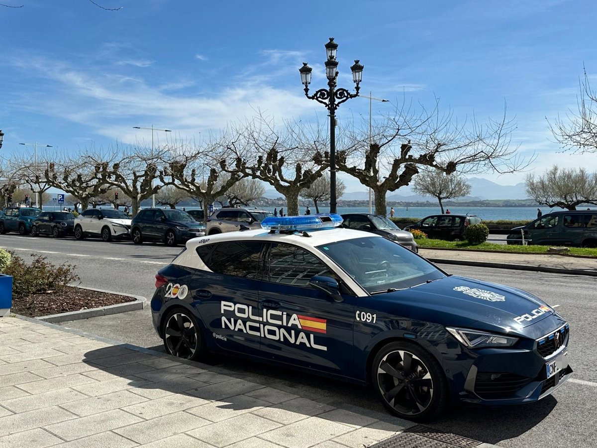 La Policía investiga el incendio del viernes en Vigo  con todas las líneas abiertas  y una mujer permanece grave por él