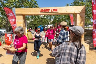 La 13 caminada solidària Magic Line recapta 350.000 euros per a Sant Joan de Déu.