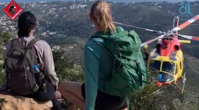 Rescatan a una mujer lesionada en la rodilla en el Montgó