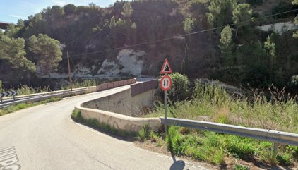 Dos muertos al caer un coche al río Clariano en Ontinyent y detenido el conductor tras dar positivo en droga