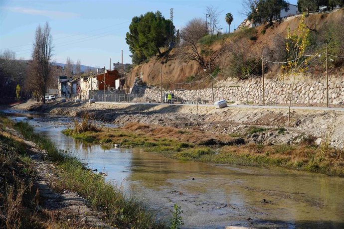 Archivo - Río Clariano a su paso por Ontinyent (Valencia)