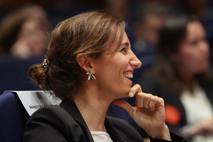 Archivo - La ministra de Sanidad, Mónica García, inaugura la jornada por el Día de la Cero Discriminación 'VIH, comunicación y arte frente al estigma', a 9 de marzo de 2026, en Madrid (España).