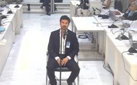El hijo de Bárcenas apunta a una orden del Gobierno de Rajoy para "hacerle la vida imposible" a su padre en prisión