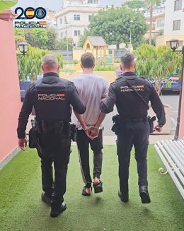 Sucesos.- Detenidos los tres presuntos autores de robos con violencia cometidos en el Puerto de la Cruz (Tenerife)