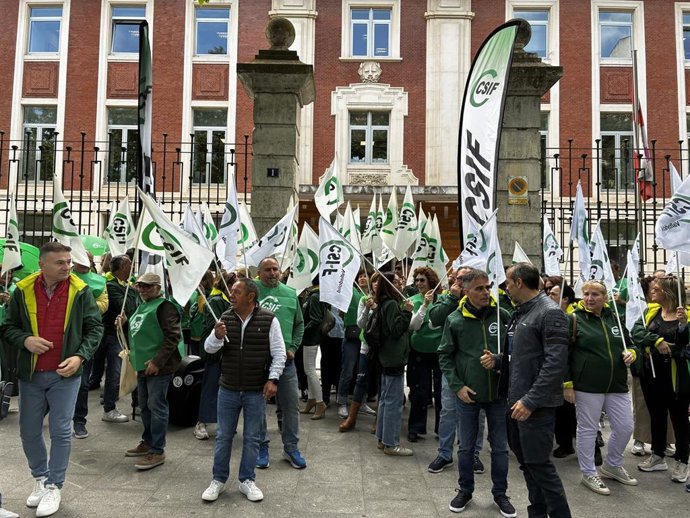 Un momento de la concentración convocada por CSIF.