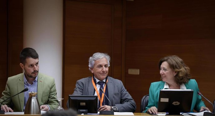 El comisionado de la Generalitat para la Recuperación, Raúl Mérida, comparece en la Comisión de Medio Ambiente, Agua y Ordenación del Territorio de Les Corts