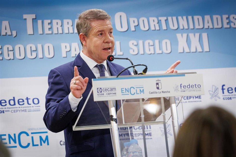El presidente de Castilla-La Mancha, Emiliano García-Page, inaugura, en la sede de FEDETO en Toledo, la Jornada ‘Castilla-La Mancha, Tierra de Oportunidades. Modelos de negocio para el siglo XXI’, que organiza el periódico digital ENCLM.