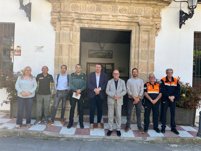 Asistentes a la reunión de la Junta Local de Seguridad.