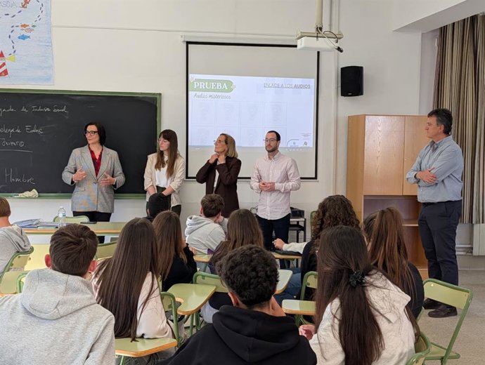 La Junta fomenta hábitos de vida saludables entre el alumnado del colegio Cristo de la Yedra de Granada