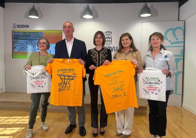 Presentación de la 18ª 'Marcha de Mujeres' en homenaje a Titirimundi.