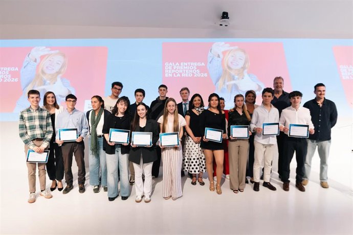 Foto de familia de los premiados.
