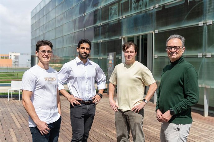Equipo de la UPV coliderado por los investigadores José Capmany y Andrés Macho