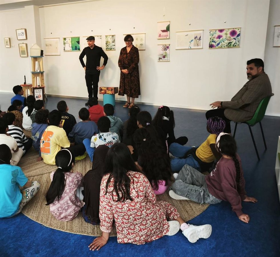 'La Biblioteca Ilustrada Del Niñocactus' Recorre En La Rafael Azcona El Mundo Creativo Del Autor Alberto Martín Tapia