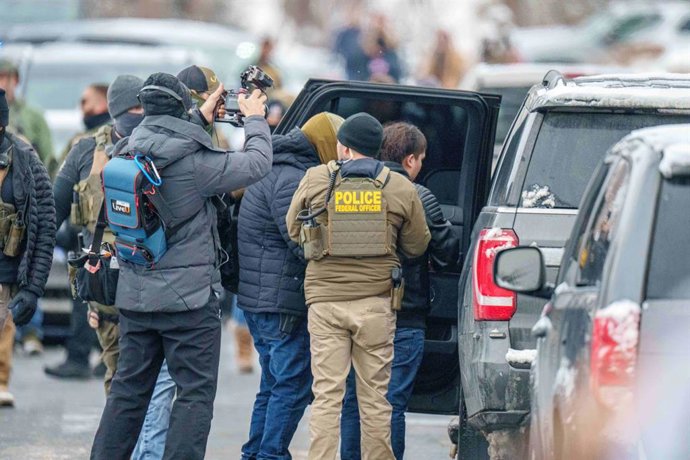 Archivo - Imagen de archivo de agentes del ICE durante una detención en EEUU.