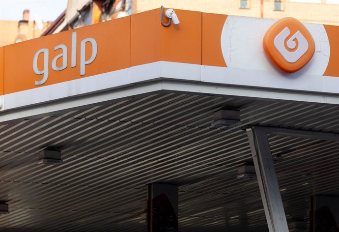 Archivo - Exterior de una gasolinera de Galp, a 9 de enero de 2026, en Madrid (España). 