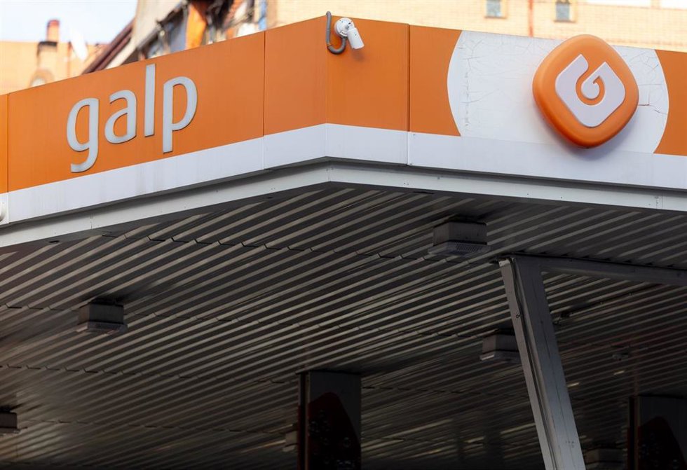 Archivo - Exterior de una gasolinera de Galp, a 9 de enero de 2026, en Madrid (España). 