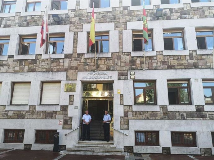 Archivo - Oficinas municipales del Ayuntamiento de Torrelavega