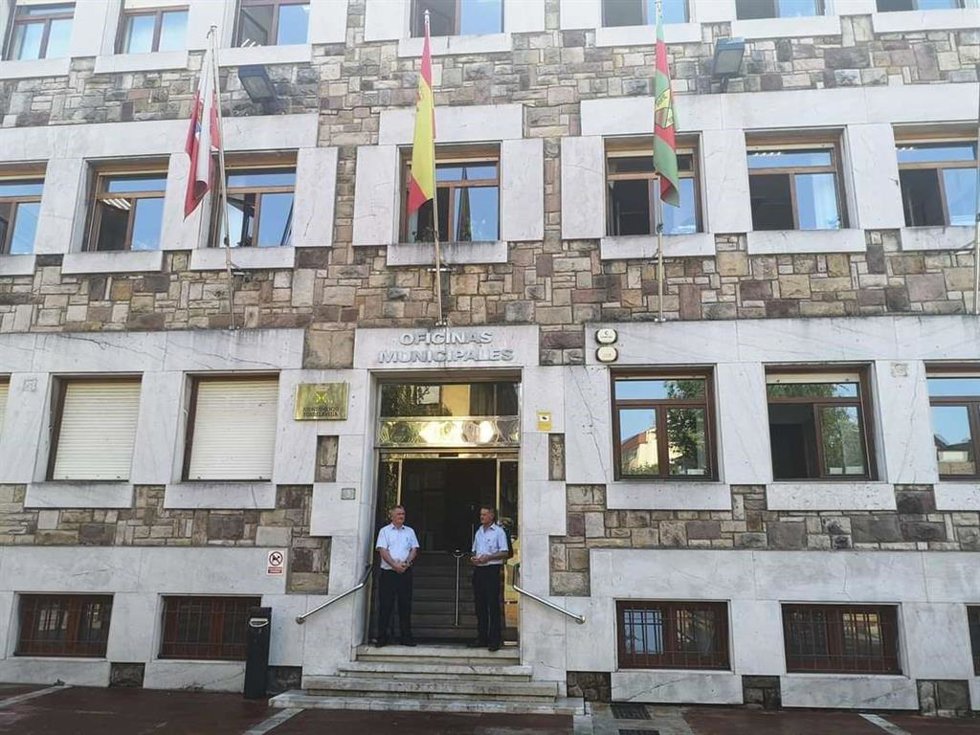 Archivo - Oficinas municipales del Ayuntamiento de Torrelavega