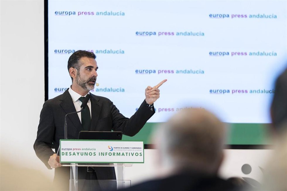 El presidente del PP de Almería y candidato al Parlamento de Andalucía, Ramón Fernández-Pacheco, participa en los desayunos informativos de Europa Press Andalucía. 