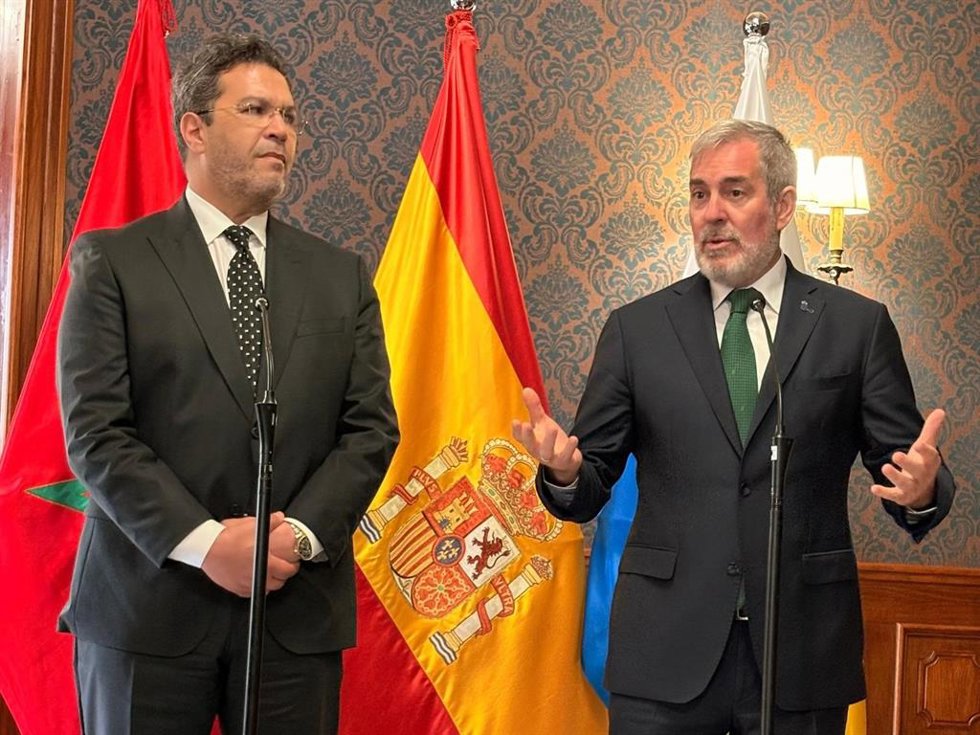 El presidente de Canarias, Fernando Clavijo, y el presidente del Consejo Regional de Souss Massa, Karim Achengli
