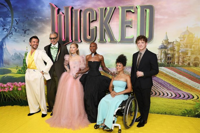 Archivo - La actriz de Wicked Marissa Bode acusa a una aerolínea de prohibirle viajar "por tener una discapacidad"