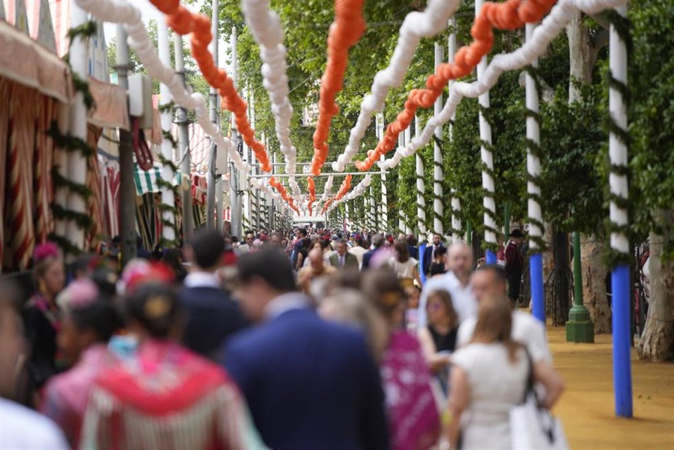 Ambiente en el Real de la Feria de Sevilla.