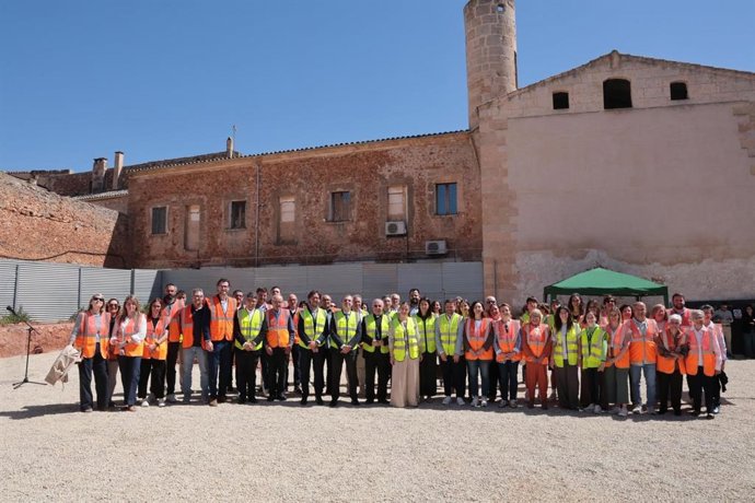 Acto de colocación de la primera piedra de la ampliación del colegio Fra Joan Ballester de Campos