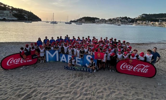 Jornada de recogida de residuos de Mares Circulares en el Port de Sóller