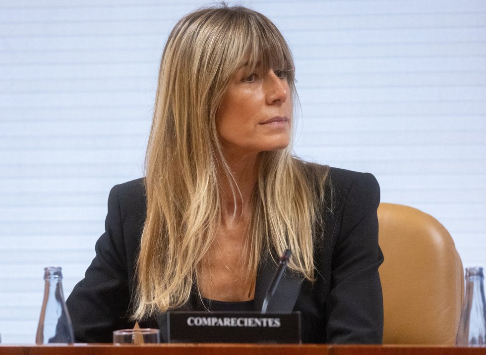 La mujer del presidente del Gobierno, Begoña Gómez, durante la Comisión de Investigación sobre programas de cátedras y postgrados de la Universidad Complutense de Madrid y empresas financiadoras, en la Asamblea de Madrid. 