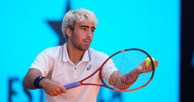 Tenis