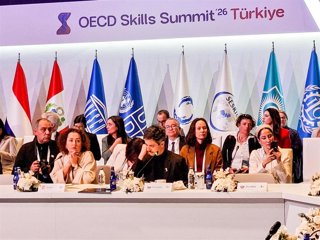 La secretaria general de Formación Profesional, Esther Monterrubio, durante la mesa ministerial de la Cumbre de Competencias de la Organización para la Cooperación y el Desarrollo Económico de la OCDE celebrada en Estambul.