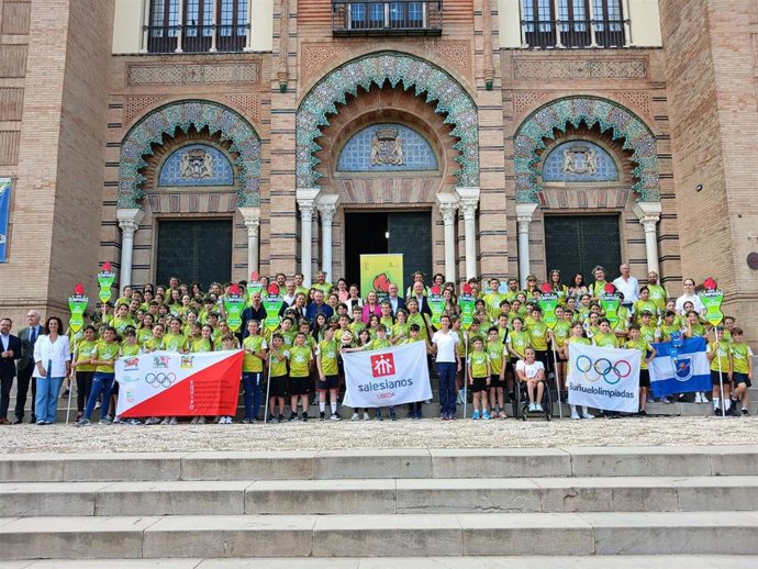 120 Alumnos Compiten En Las Miniolimpiadas Escolares Tras Ser Seleccionados Por Sus Trabajos Sobre Valores Sociales Del Deporte.