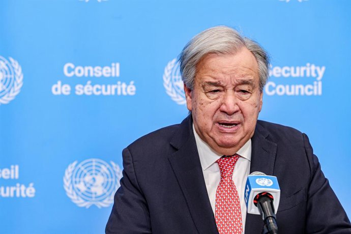 2 de abril de 2026, EUA, Nova York: O secretário-geral da ONU, António Guterres, discursa antes de uma reunião do Conselho de Segurança sobre o Oriente Médio. Guterres afirmou que a cooperação entre o Conselho de Cooperação do Golfo e as Nações Unidas dev