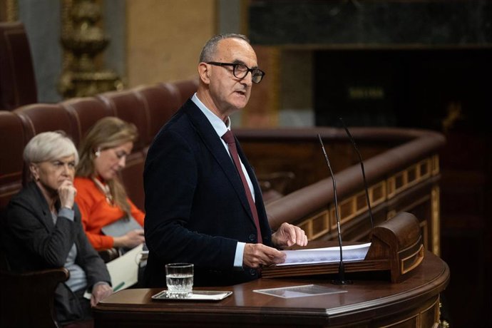 Archivo - El diputado del PSOE Juan Carlos Jerez interviene durante un pleno en el Congreso de los Diputados, a 19 de noviembre de 2024, en Madrid (España).