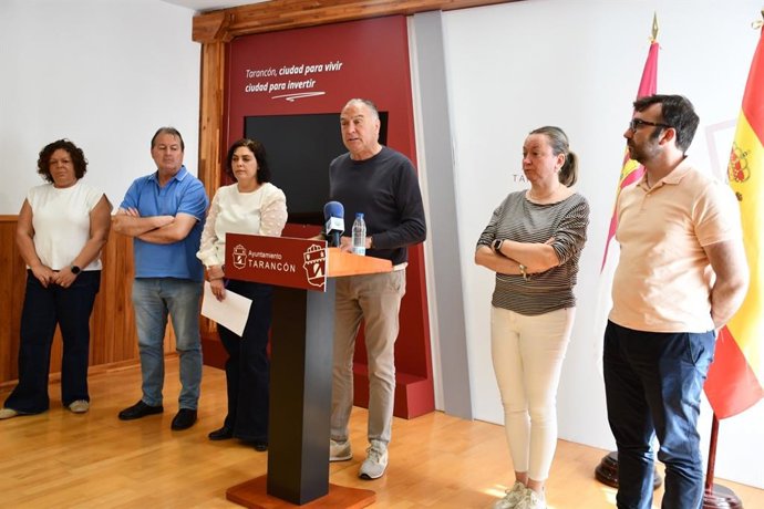 El alcalde de Tarancón, José Manuel López Carrizo, pide a los representantes legales del personal laboral que reconsideren su postura.