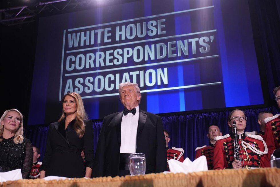 El presidente de EEUU, Donald Trump, y la primera dama, en la cena de correponsales de la Casa Blanca