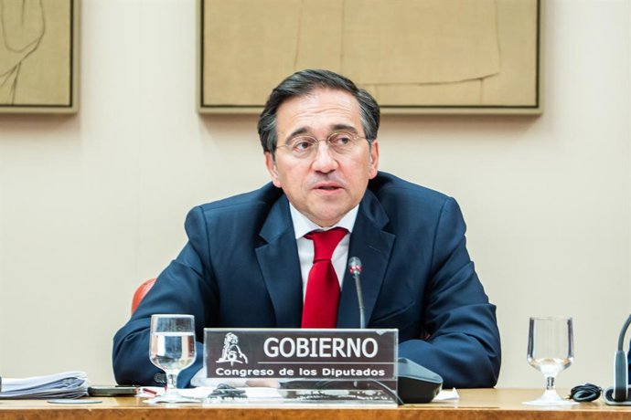 El ministro de Asuntos Exteriores, Unión Europea y Cooperación, José Manuel Albares, comparece ante la Comisión de Asuntos Exteriores, en el Congreso, a 9 de abril de 2026, en Madrid (España).  Durante su comparecencia, Albares ha informado sobre la aplic