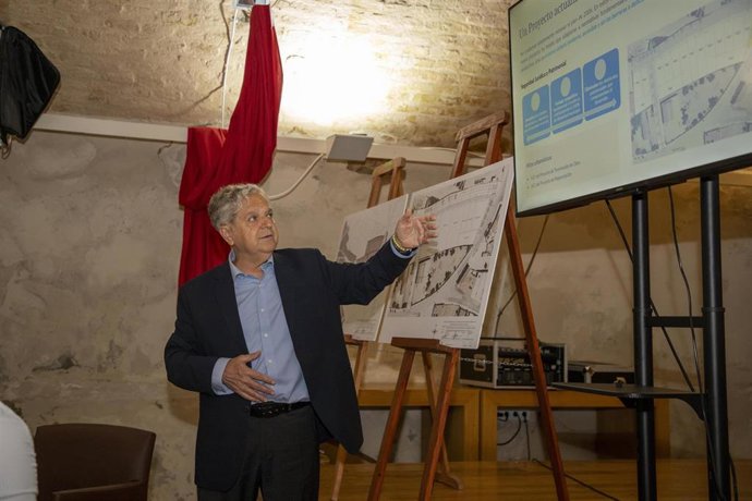 El presidente de la Diputación de Córdoba, Salvador Fuentes, durante su intervención en el encuentro.