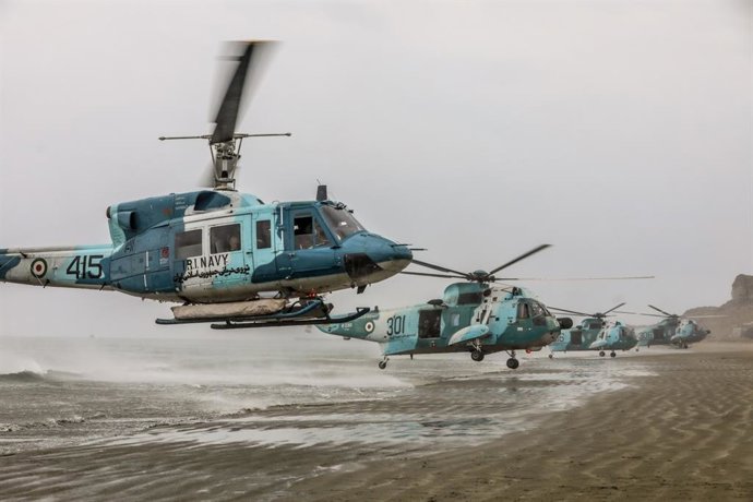 Archivo - Arquivo - 30 de dezembro de 2022, Irã, Estreito de Ormuz: Soldados da Marinha iraniana participam do exercício militar anual na zona costeira do Golfo de Omã e nas proximidades do estratégico Estreito de Ormuz. Foto: Gabinete do Exército Iranian