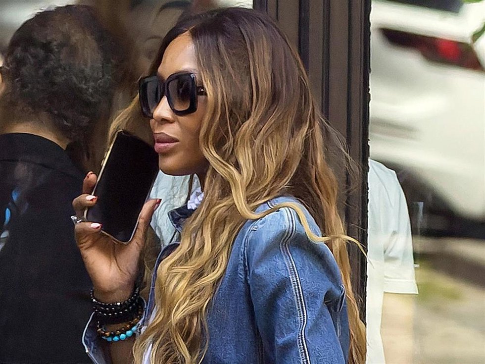 Naomi Campbell paseando por las calles de Madrid
