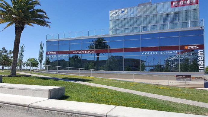 Archivo - Sede de la Dirección Provincial del INAEM en Zaragoza.