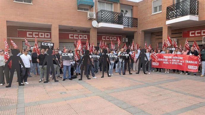 Concentración de CCOO por el Día de la SEguridad y la Salud en el Trabajo
