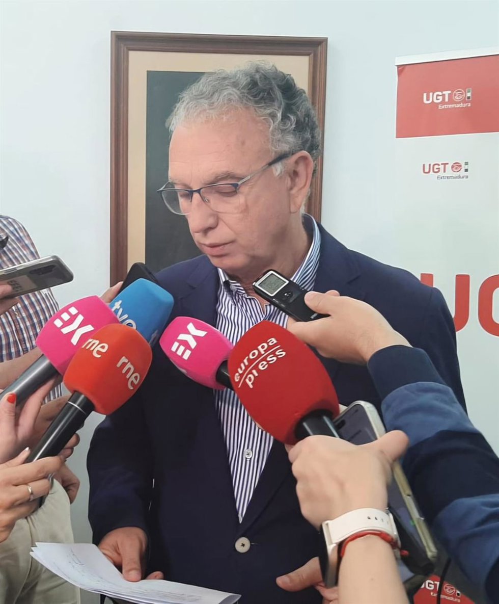 El delegado del Gobierno en Extremadura, José Luis Quintana, en declaraciones a los medios