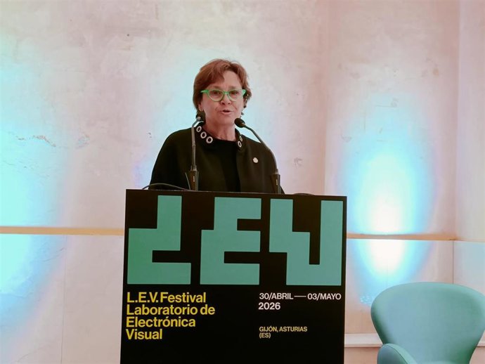 La alcaldesa de Gijón, Carmen Moriyón, durante la presentación de la XX Edición del L.E.V. Festival (Laboratorio de Electrónica Visual), en El Palacio. Residencias Artísticas y Acción Cultural.