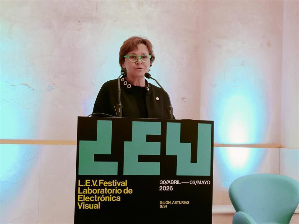 La alcaldesa de Gijón, Carmen Moriyón, durante la presentación de la XX Edición del L.E.V. Festival (Laboratorio de Electrónica Visual), en El Palacio. Residencias Artísticas y Acción Cultural.