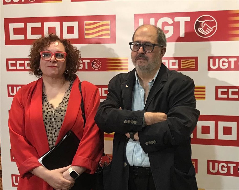 La técnica de prevención de UGT Aragón, María José Salvo,y el secretario de Salud Laboral de CCOO en Aragón, Luis Clarimón