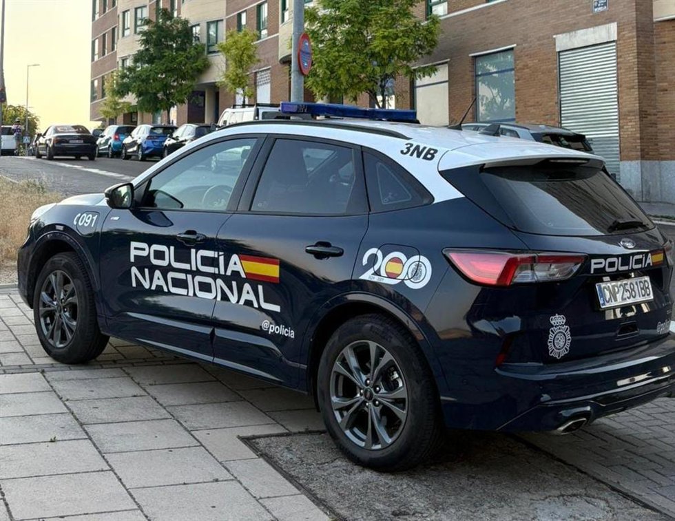 Archivo - Vehículo policial