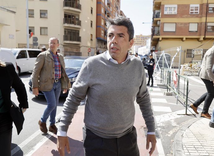 Archivo - Arquivo - O presidente da Generalitat Valenciana, Carlos Mazón, participa das festas da Magdalena, em 27 de março de 2025, em Castellón, Comunidade Valenciana (Espanha). Mazón apareceu de surpresa nas comemorações das festas da Magdalena