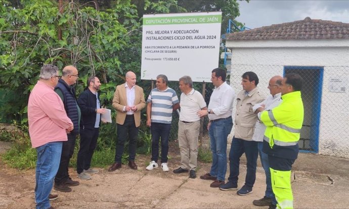 Visita a las obras de abastecimiento en La Porrosa
